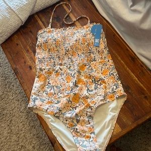 Brand new, never worn Cupshe swimsuit